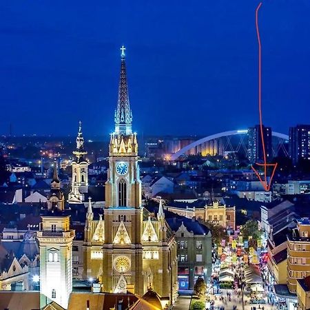 Republic Square Apartment - With Garage Novi Sad Ngoại thất bức ảnh
