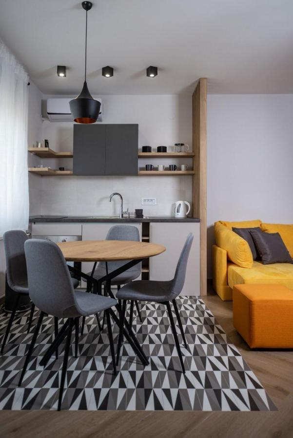 Republic Square Apartment - With Garage Novi Sad Ngoại thất bức ảnh