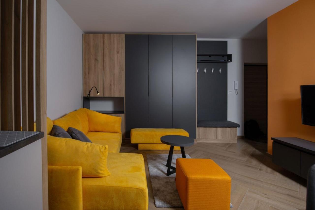 Republic Square Apartment - With Garage Novi Sad Ngoại thất bức ảnh