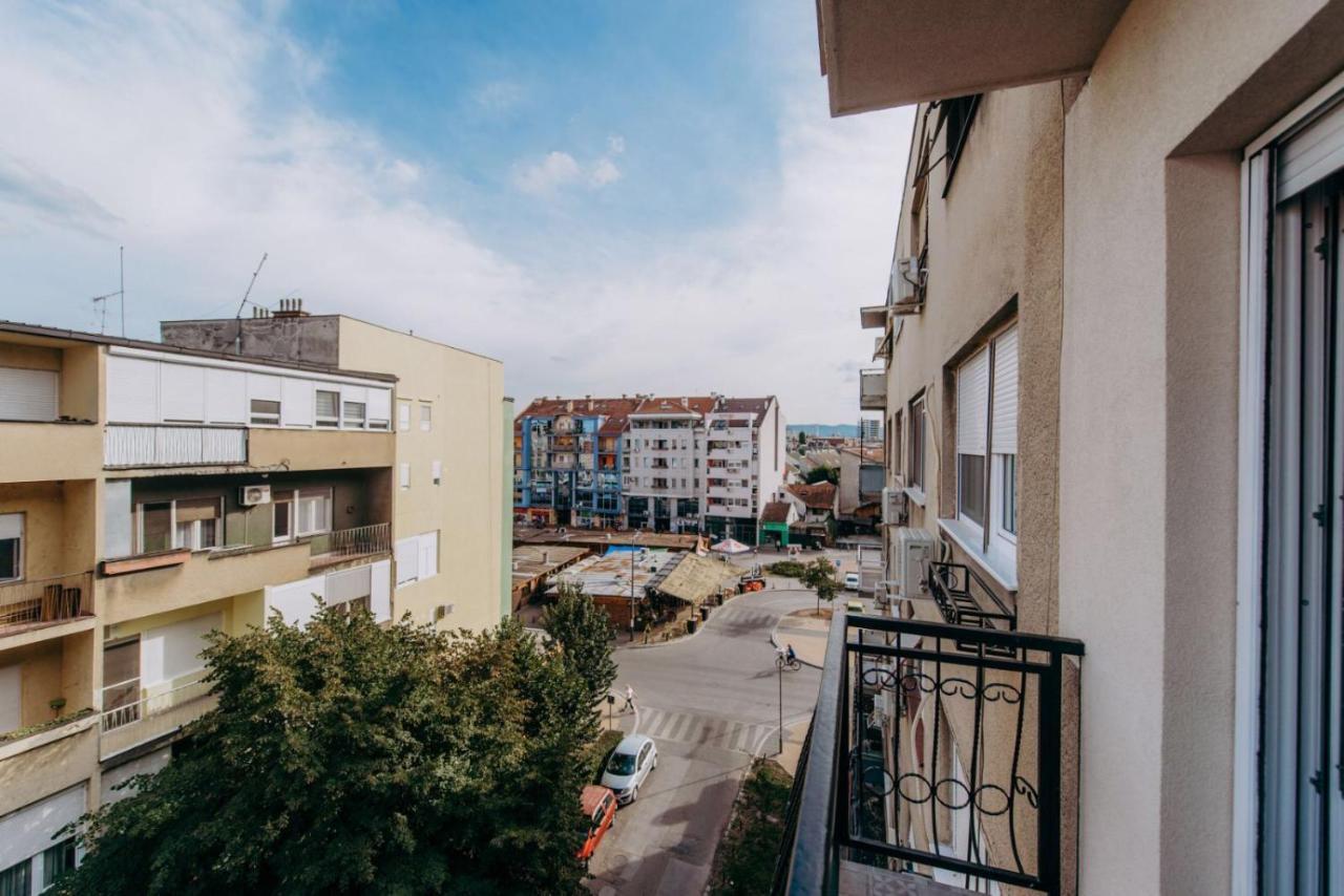 Republic Square Apartment - With Garage Novi Sad Ngoại thất bức ảnh