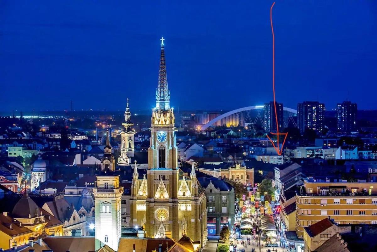 Republic Square Apartment - With Garage Novi Sad Ngoại thất bức ảnh
